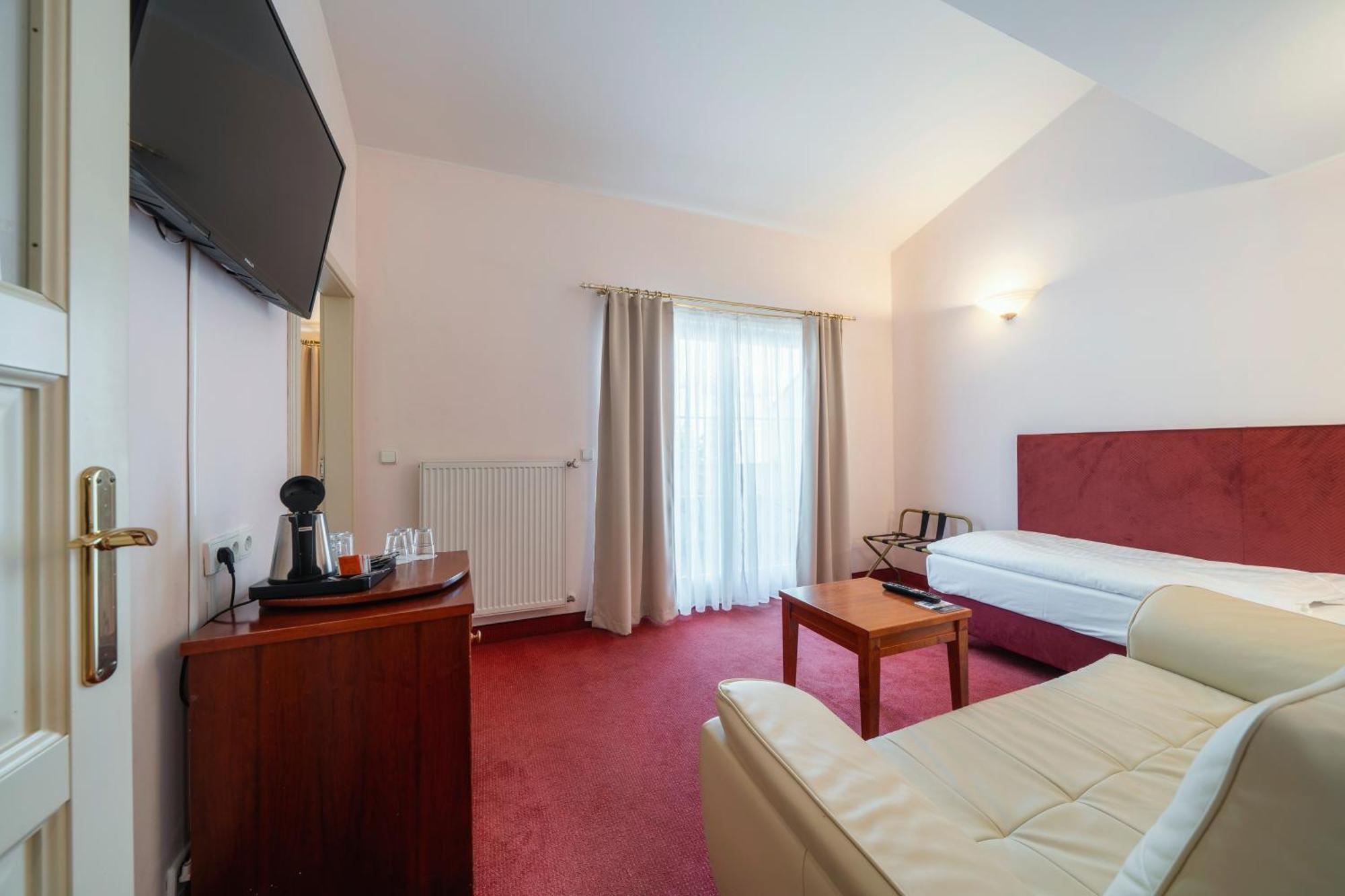 Raffaello Hotel 4*
